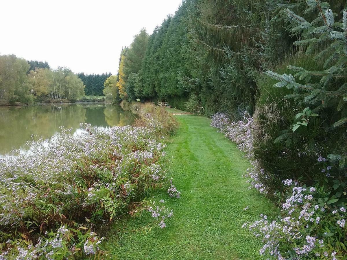 Spruce Lake Sauviat-sur-Vige Eksteriør billede